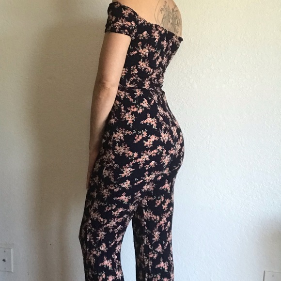 🌷 Blue Rain Floral Romper 🌷 - Picture 6 of 10